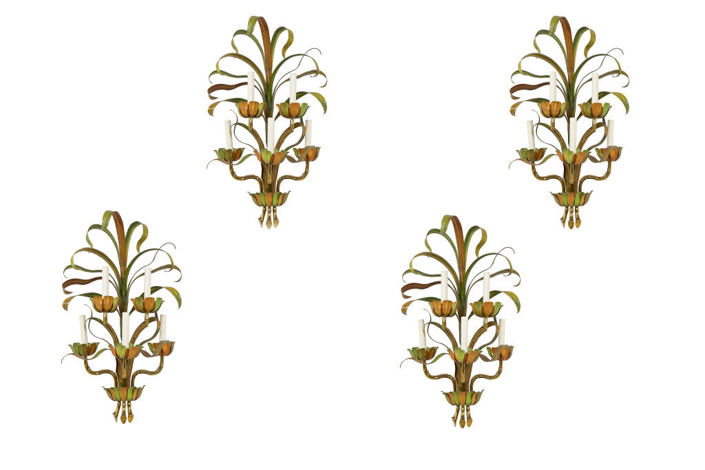 Pair of two light giltwood sconces, England, c. 1800 Default